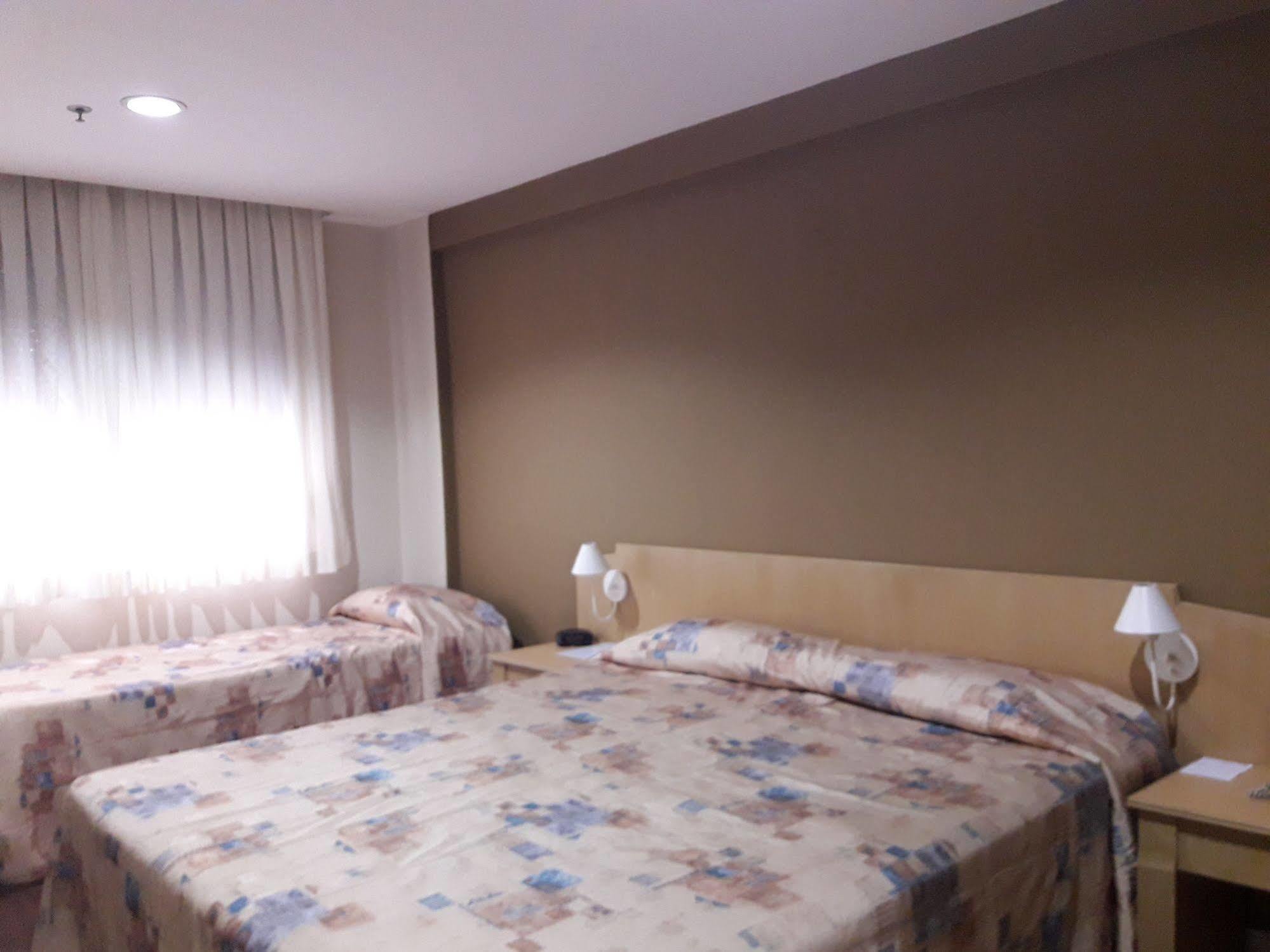 Master Express Alberto Bins - 200 Metros Do Hospital Santa Casa Hotel 3*