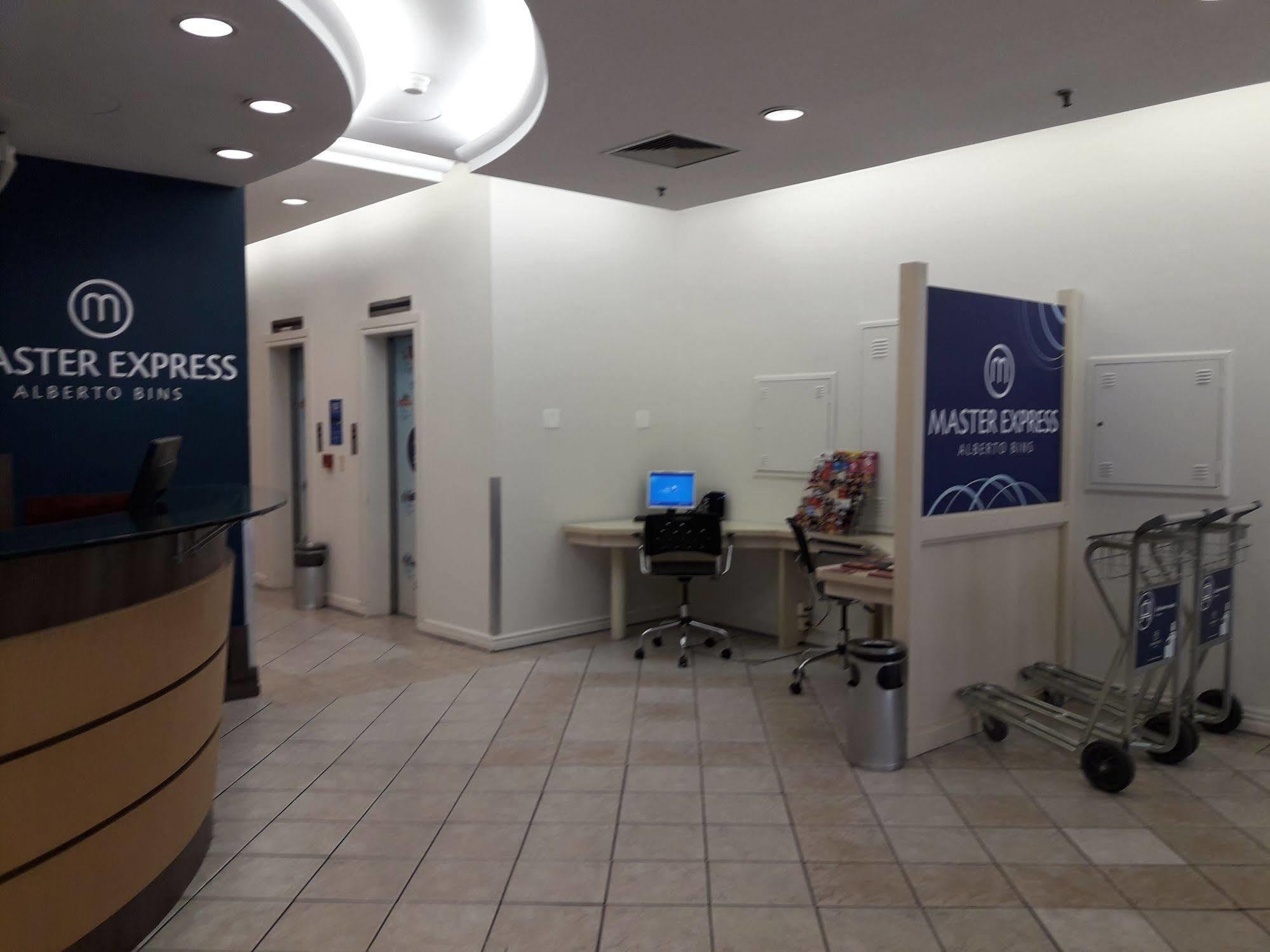 Hotel Master Express Alberto Bins - 200 Metros Do Hospital Santa Casa 3*